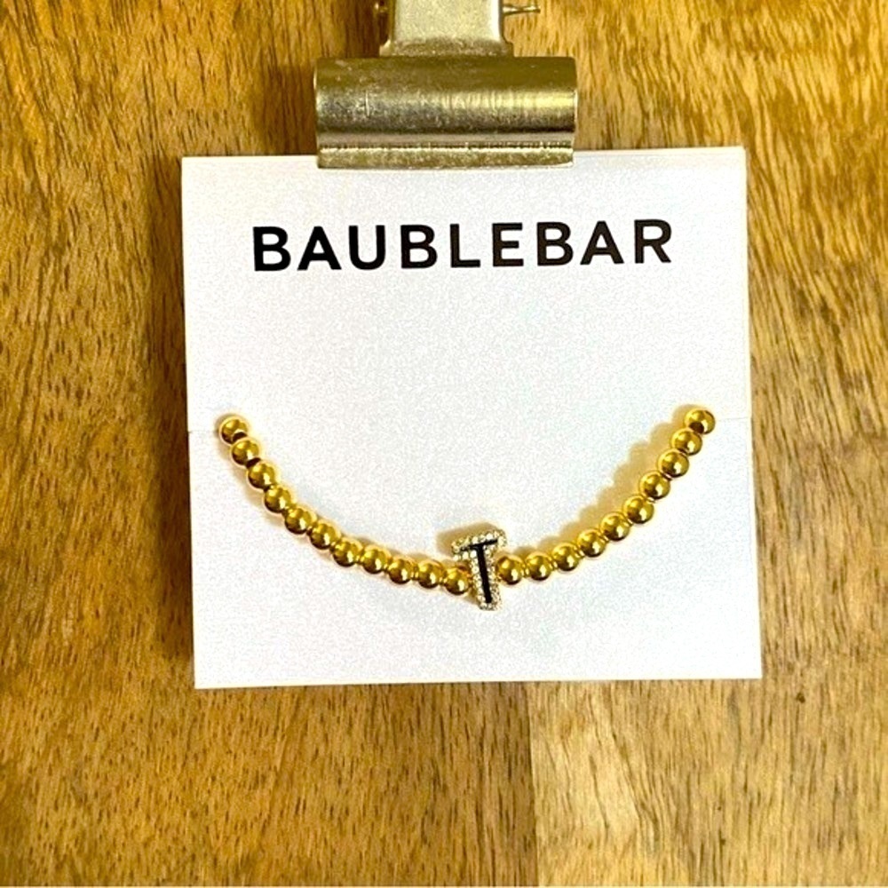 BaubleBar Eileen Pisa T Initial Charm Gold Tone Beaded Bracelet Stretch Fit‎